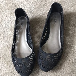 Black cutout low wedge flats size 7.5 by Merona